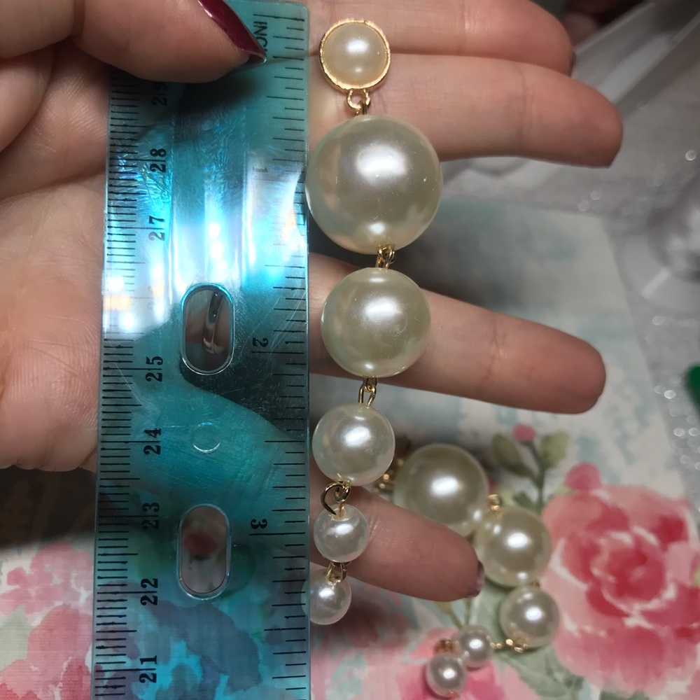Faux Pearl Drop Earrings - Picture 4 of 4